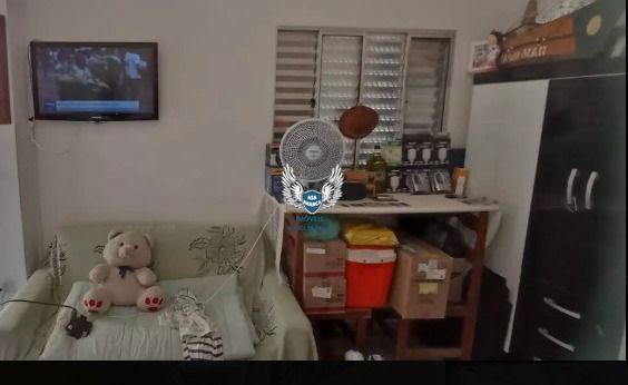 Casa térrea, com com 04 dormitórios e 03 vagas de garagem e uma edícula