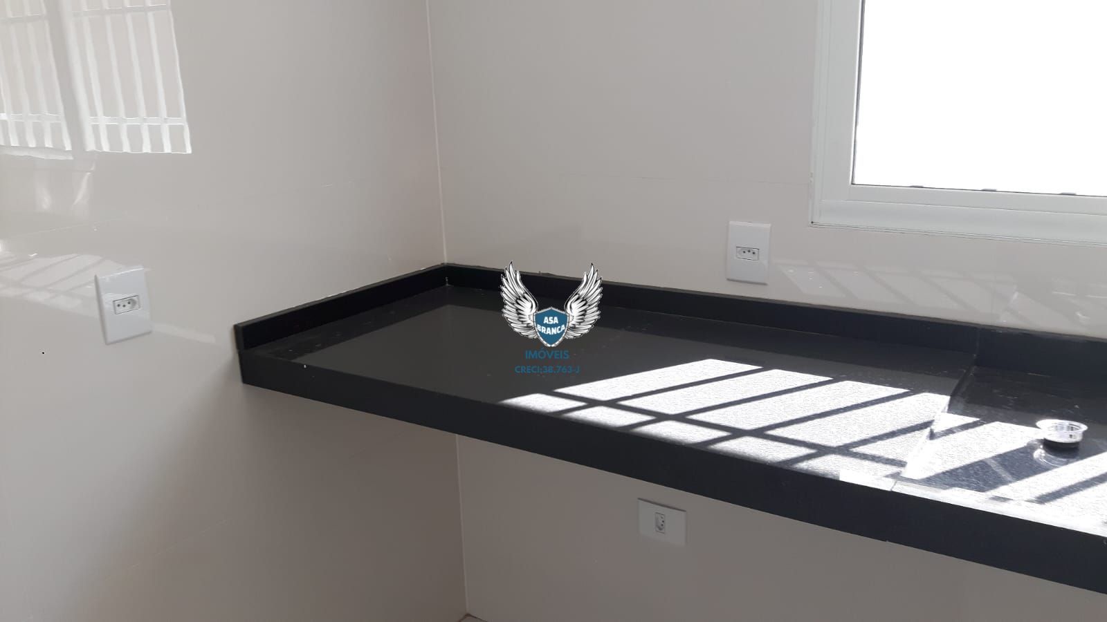 Sobrado triplex novo de alto padrão no lauzane paulista em rua sem saída