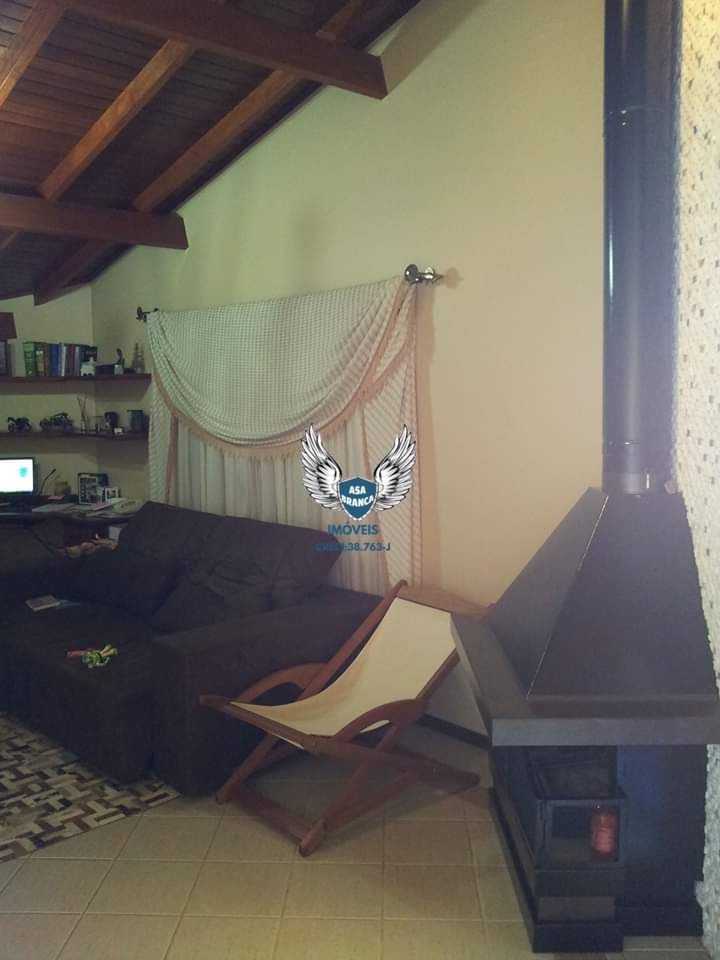 Imóvel de alto padrão 3 dormitórios sendo 2 suítes, quarto empregado, salão de f