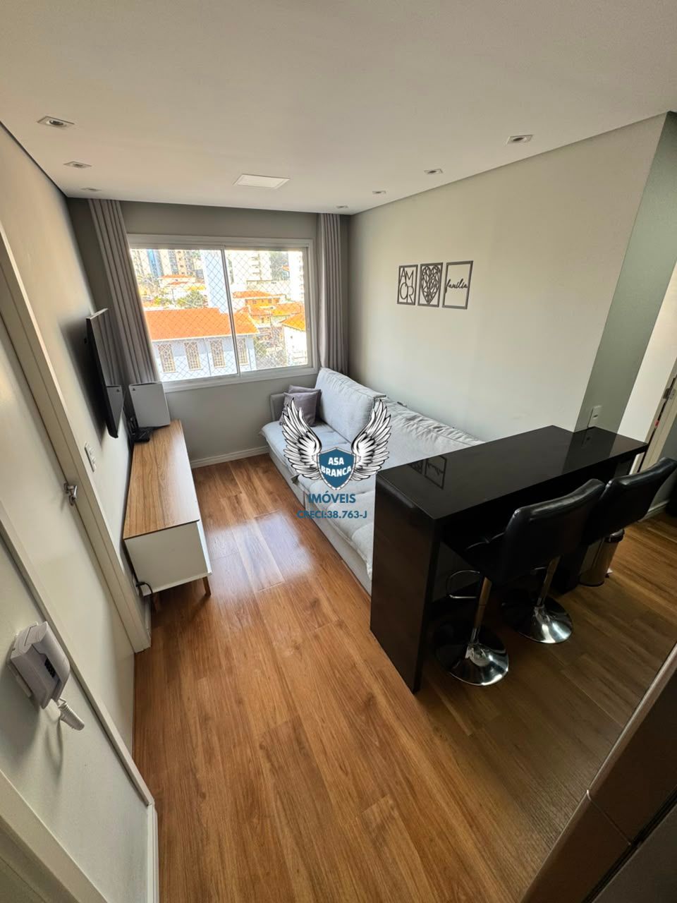 Apartamento na parada inglesa com 02 dormitórios sendo 01 suíte , sem vaga de ga