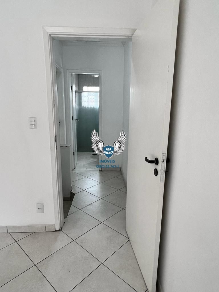 Sobrado com 02 dormitórios e 01 vaga de garagem