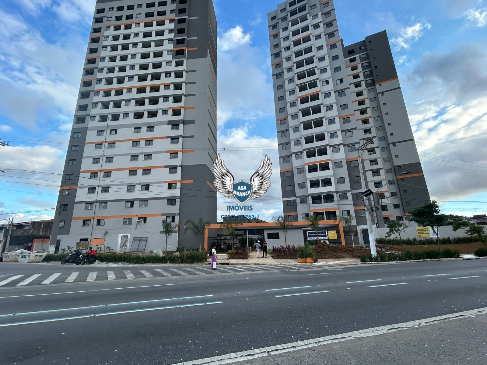 Apartamento com sacada, no bairro do limão 02 dormitórios sem vaga de garagagem