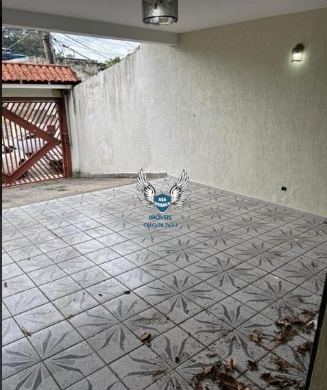 Sobrado no tremembe com 03 dormitórios sendo 01 suíte e 04 vagas de garagem