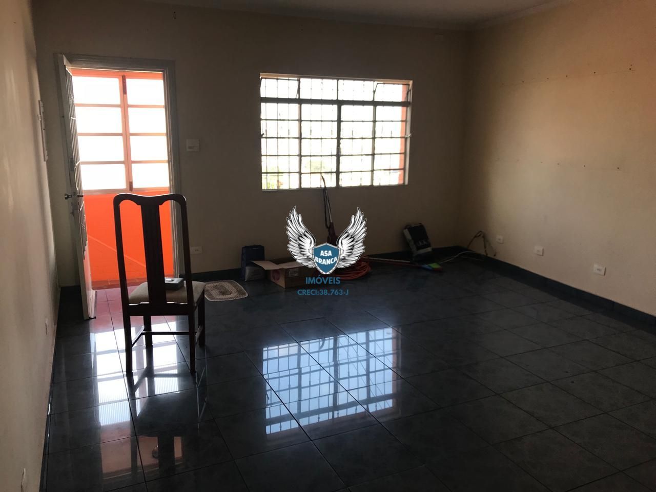 Excelente sobrado com 2 Dormitórios, possui 1 vaga de garagem, Próximo do Horto