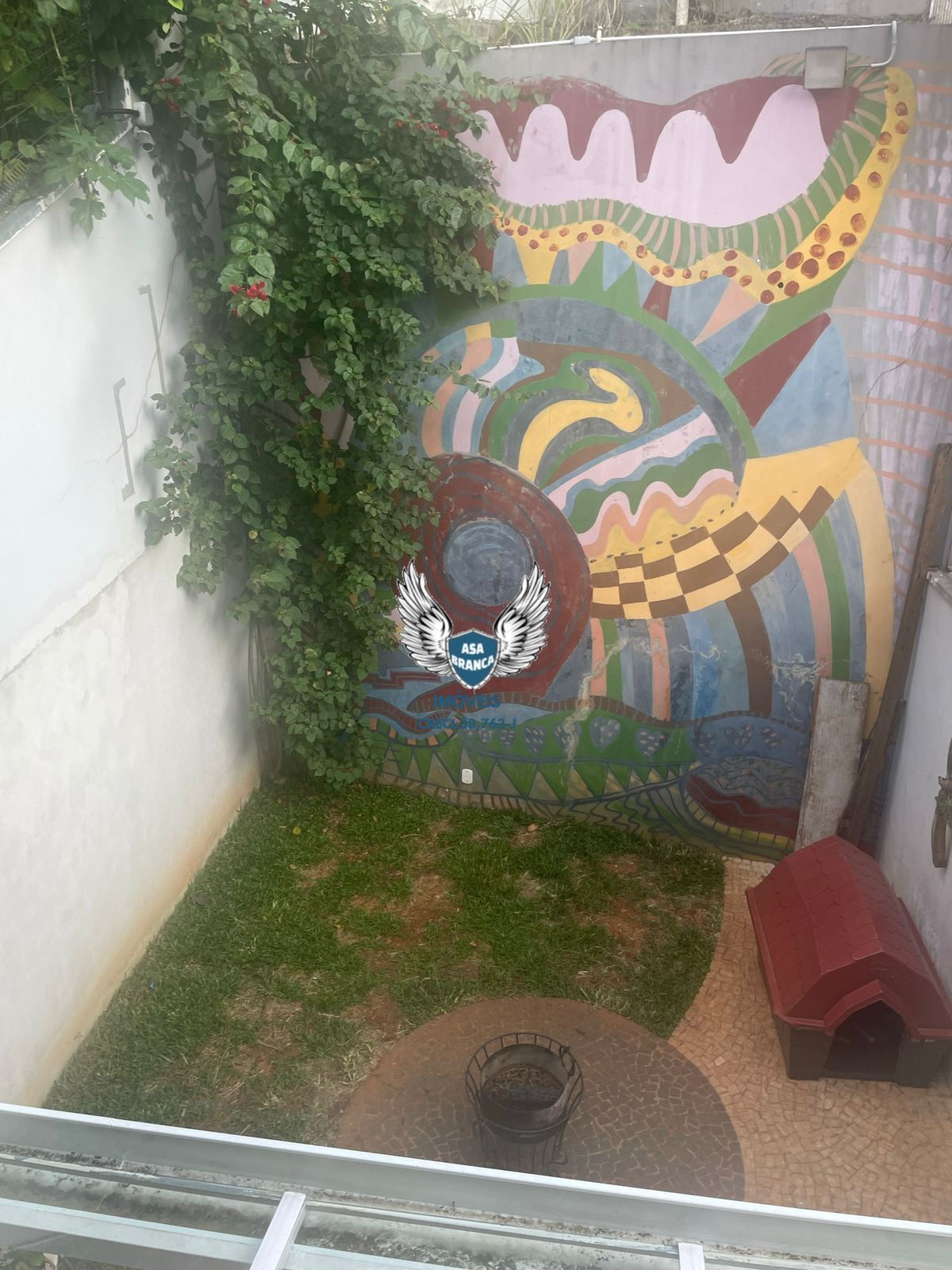 Sobrado no horto florestal com 04 dormitórios sendo 03 suítes