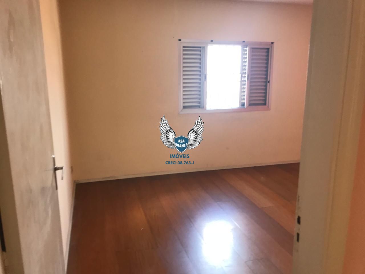 Excelente sobrado com 2 Dormitórios, possui 1 vaga de garagem, Próximo do Horto