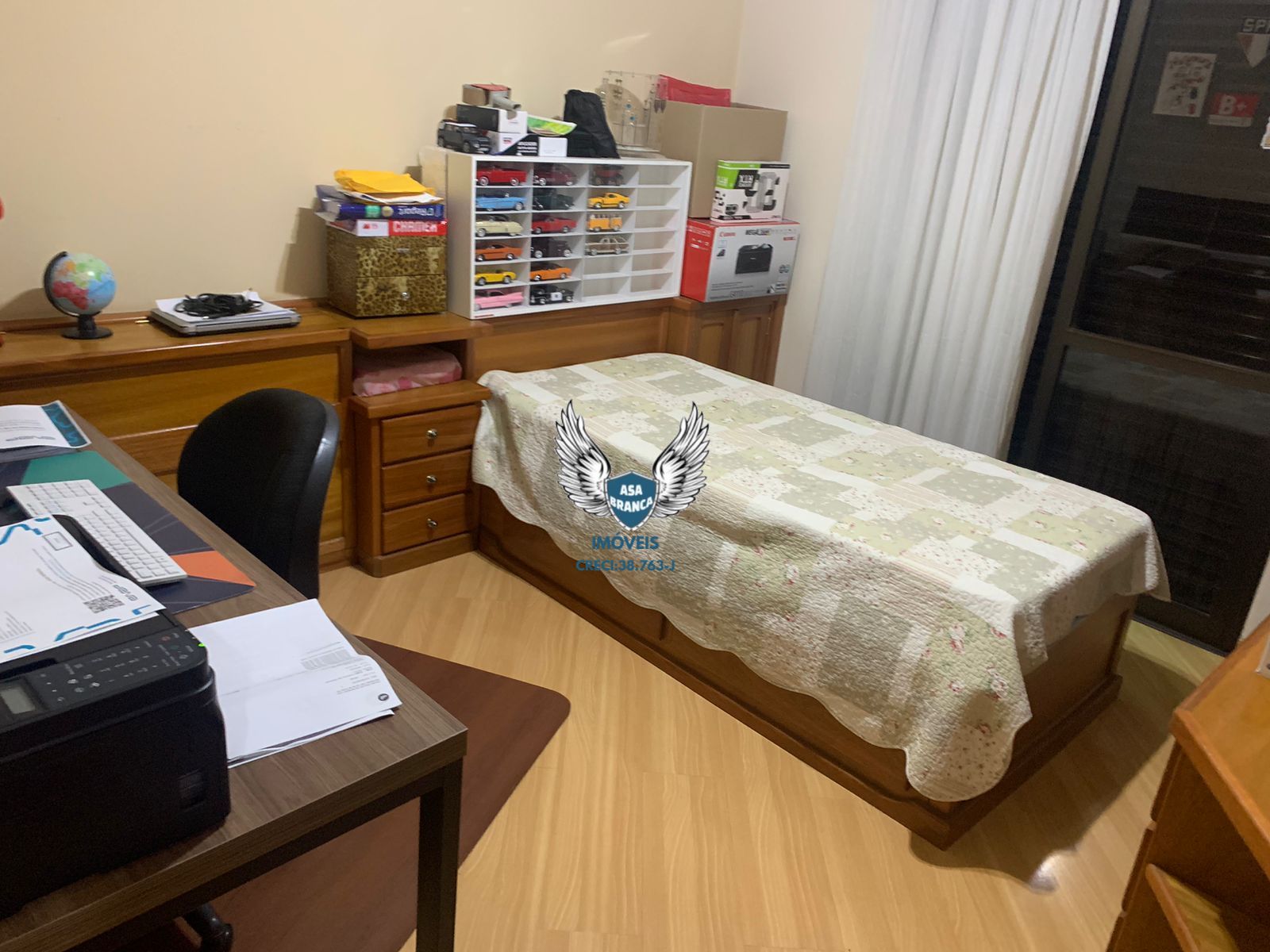Apartamento com 04 dormitórios sendo 03 suítes e 03 vagas de garagem, próximo ao