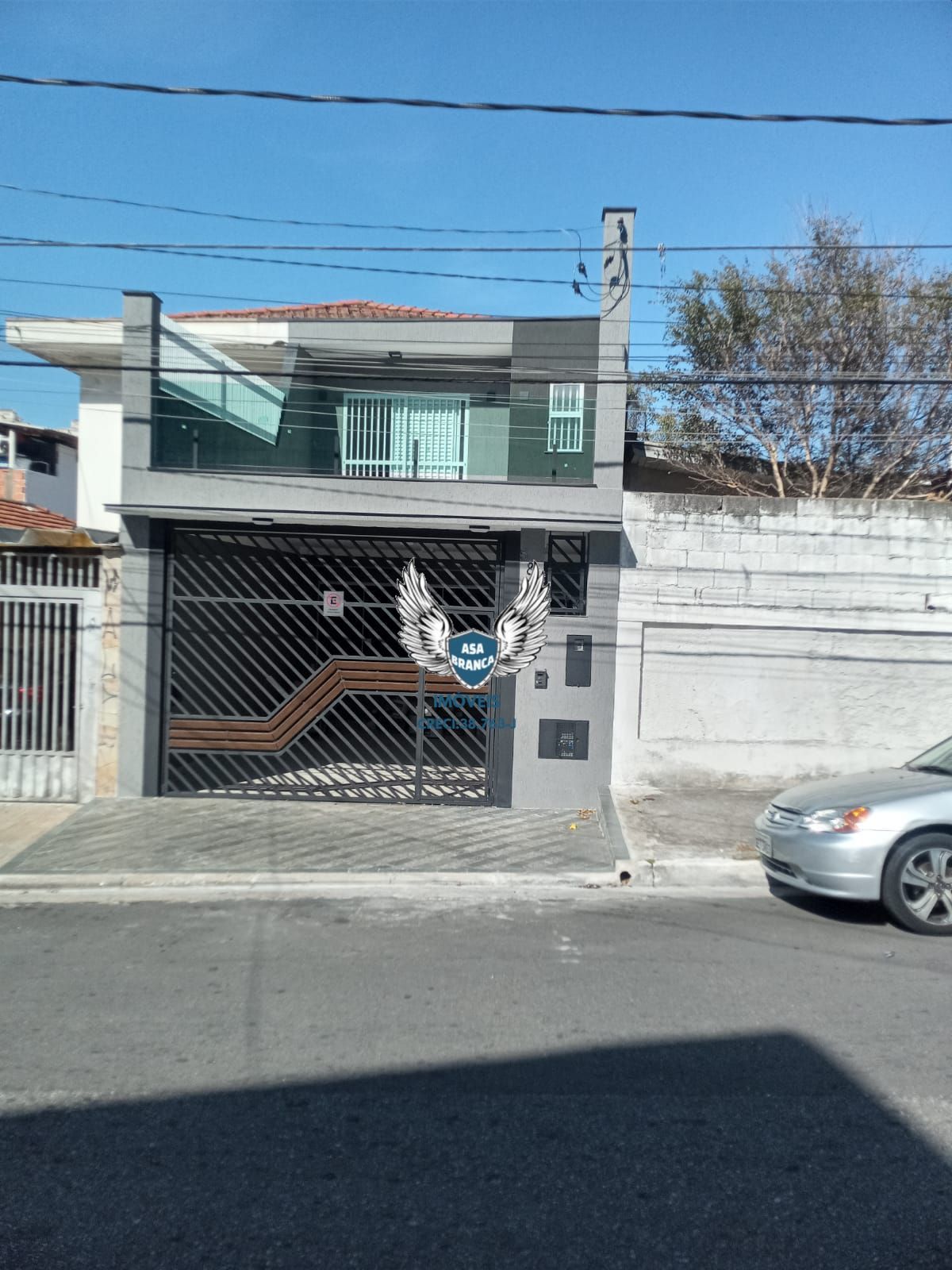 Sobrado no mandaqui com 03 dormitórios , sendo as 03 suítes e 05 vagas de garage
