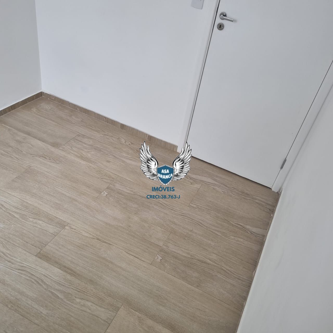 Apartamento na vila guaca com 02 dormitórios e 01 vaga de garagem para venda ou