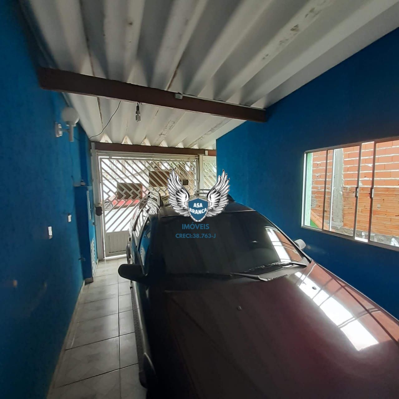 Sobrado com 02 dormitórios e 01 vaga de garagem