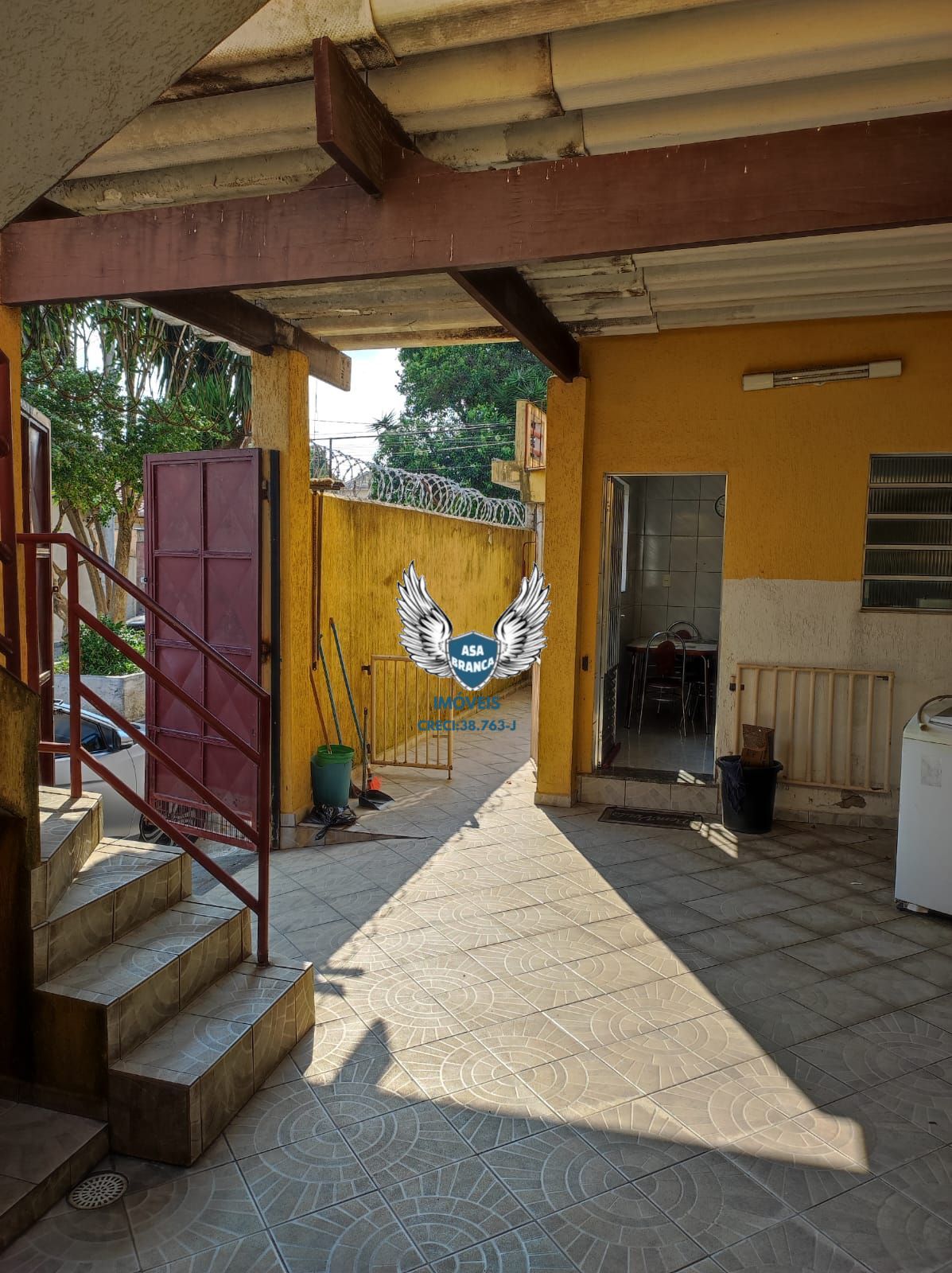 Sobrado no jaçana com 02 dormitórios e 02 vagas de garagem + edicula