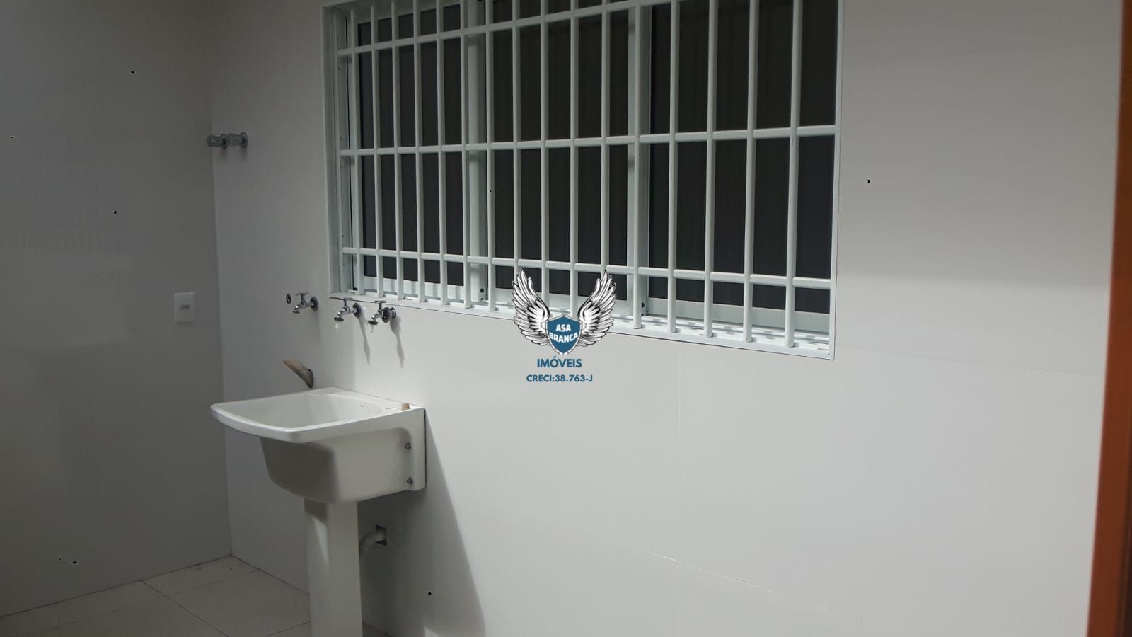 Sobrado triplex novo de alto padrão no lauzane paulista em rua sem saída
