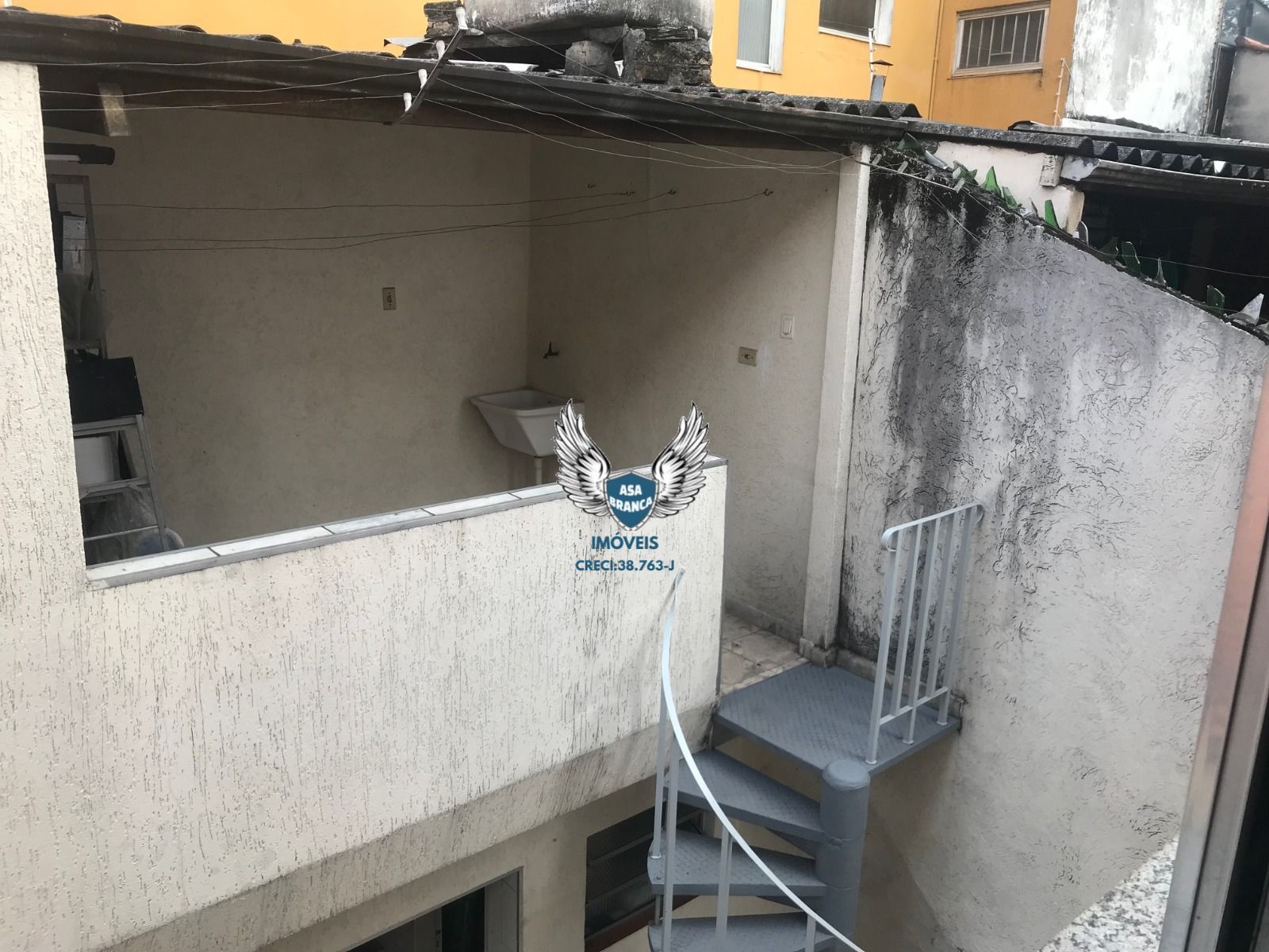 Sobrado na isolina mazzei com 03 dormitórios e edicula com b