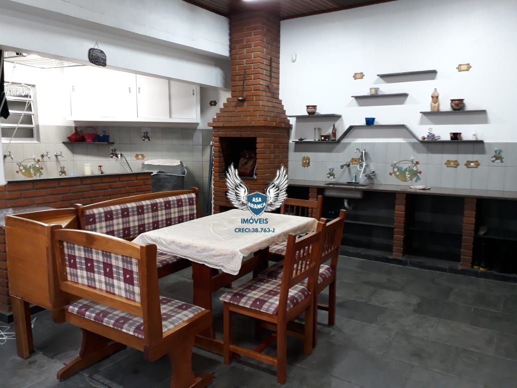 Casa térrea no tucuruvi com 03 dormitórios 01 suíte