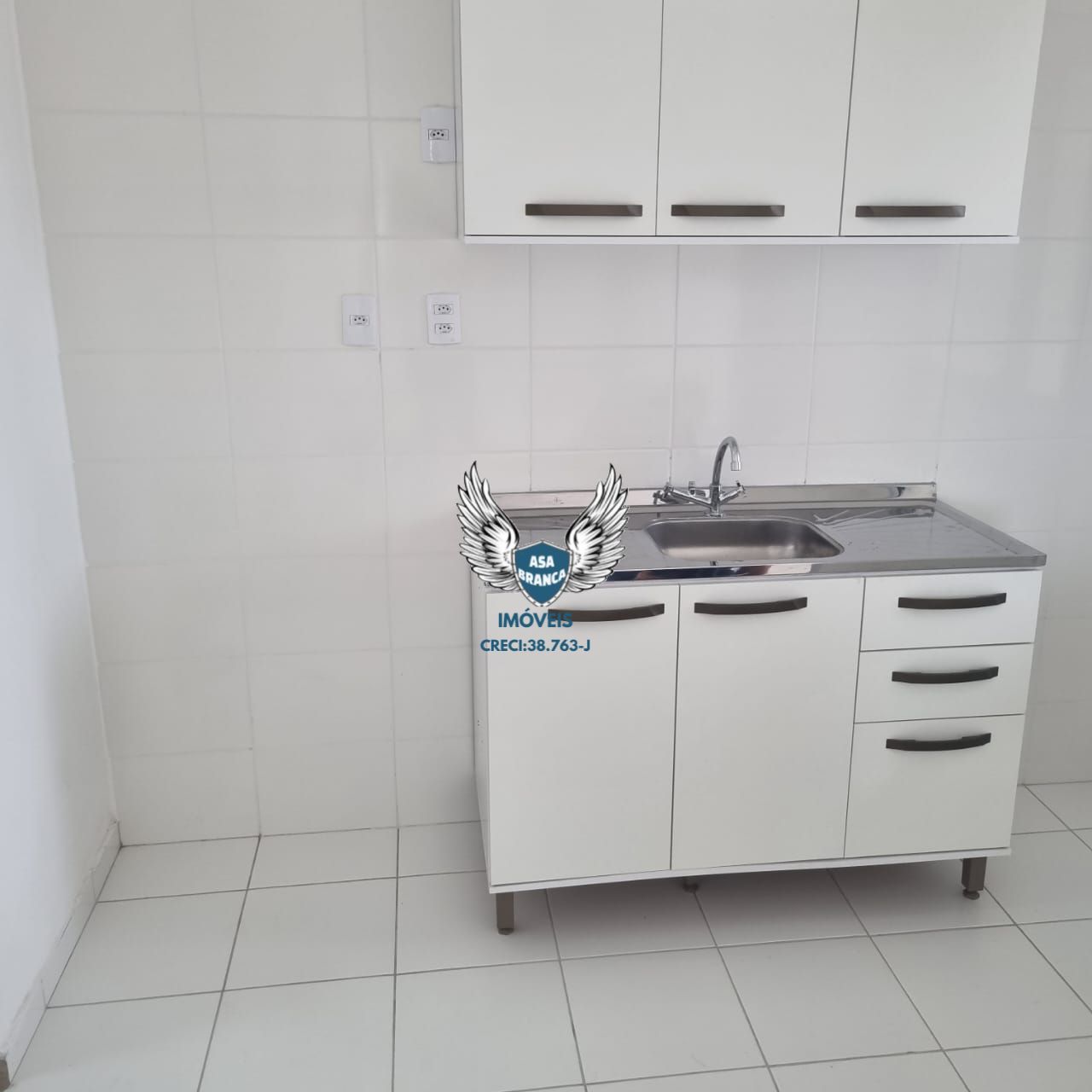 Apartamento na vila guaca com 02 dormitórios e 01 vaga de garagem para venda ou