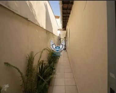 Casa térrea ( com piscina ) no tucuruvi 04 dormitórios sendo 01 suíte e 02 vagas