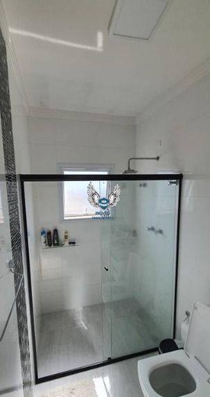 Sobrado em condomínio fechado de alto padrão no tremembé