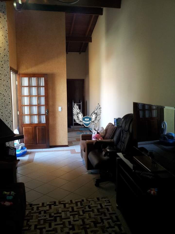 Imóvel de alto padrão 3 dormitórios sendo 2 suítes, quarto empregado, salão de f