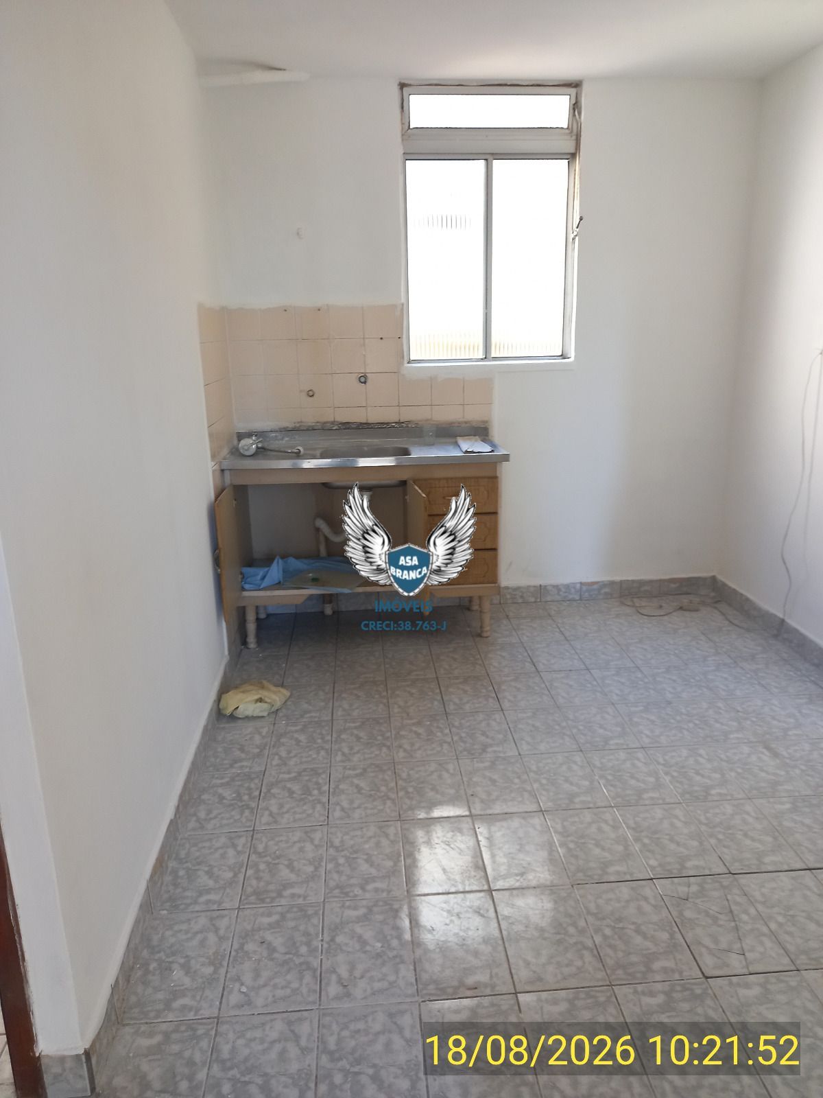 Apartamento na cohab de thaipas com 02 dormitórios e 01 vaga de garagem