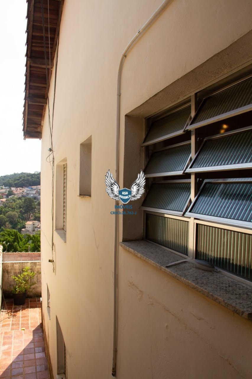 Casa na vila irmãos arnoni com 03 dormitórios sendo 01 suíte