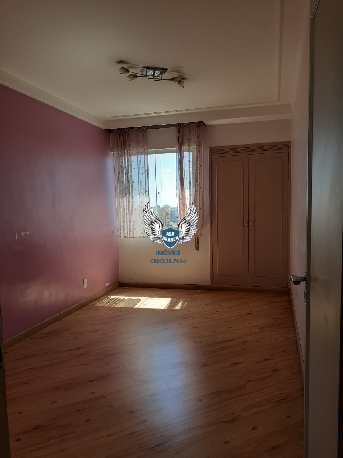 Apartamento em santana 03 dormitórios sendo 01 suíte e 01 vaga de garagem à 05 m