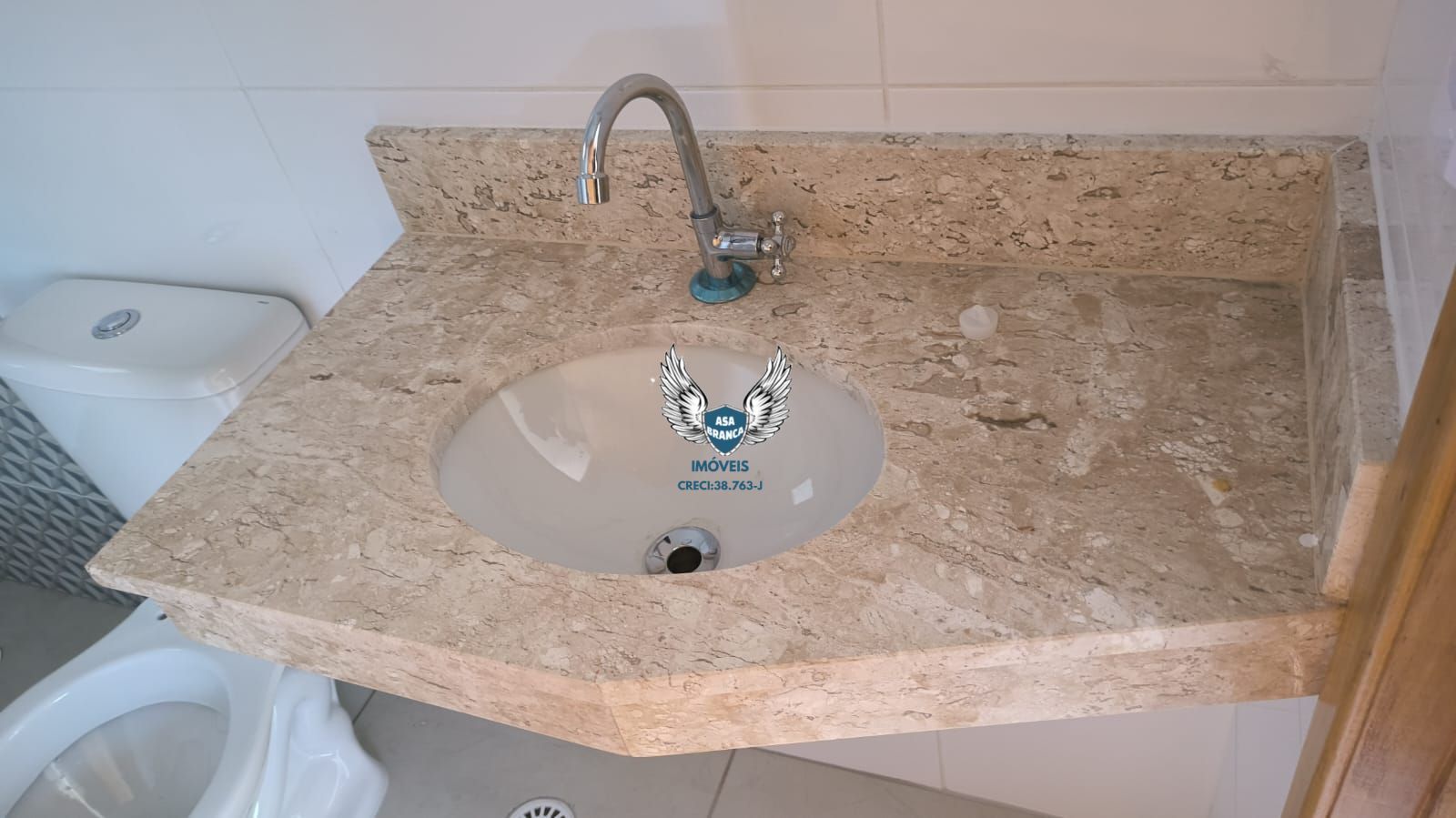 Apartamento na parada inglesa 02 dormitórios , a 06 minutos da estação