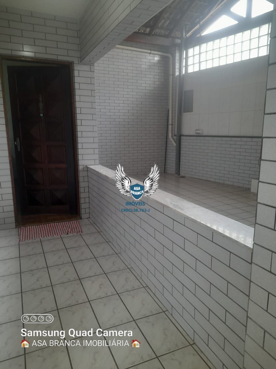 Casa assobradada de esquina na zona sul próximo shopping interlagos 03 dormitóri
