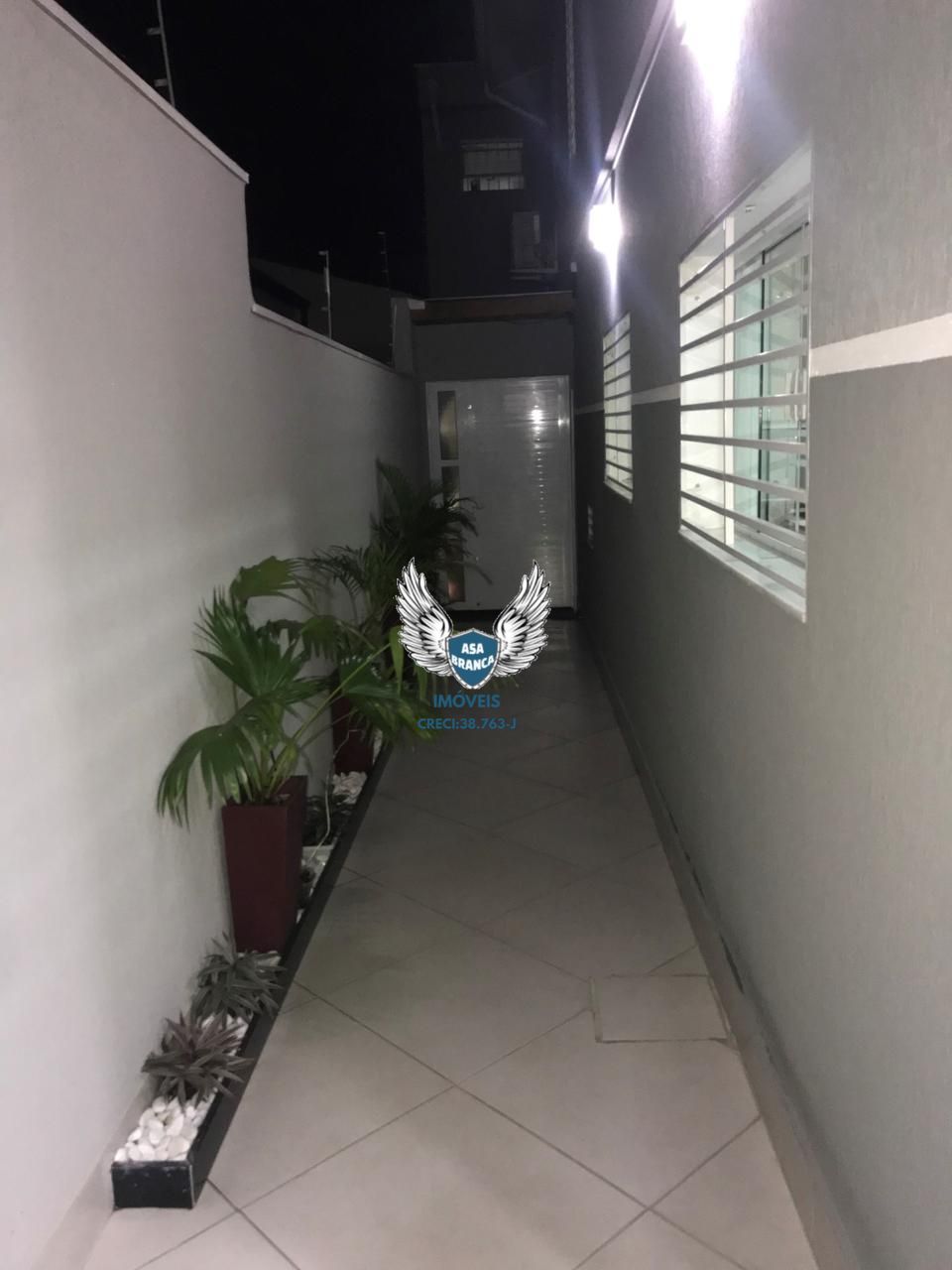 Sobrado no tremembé com 03 dormitórios sendo 02 suítes e 02 vagas de garagem
