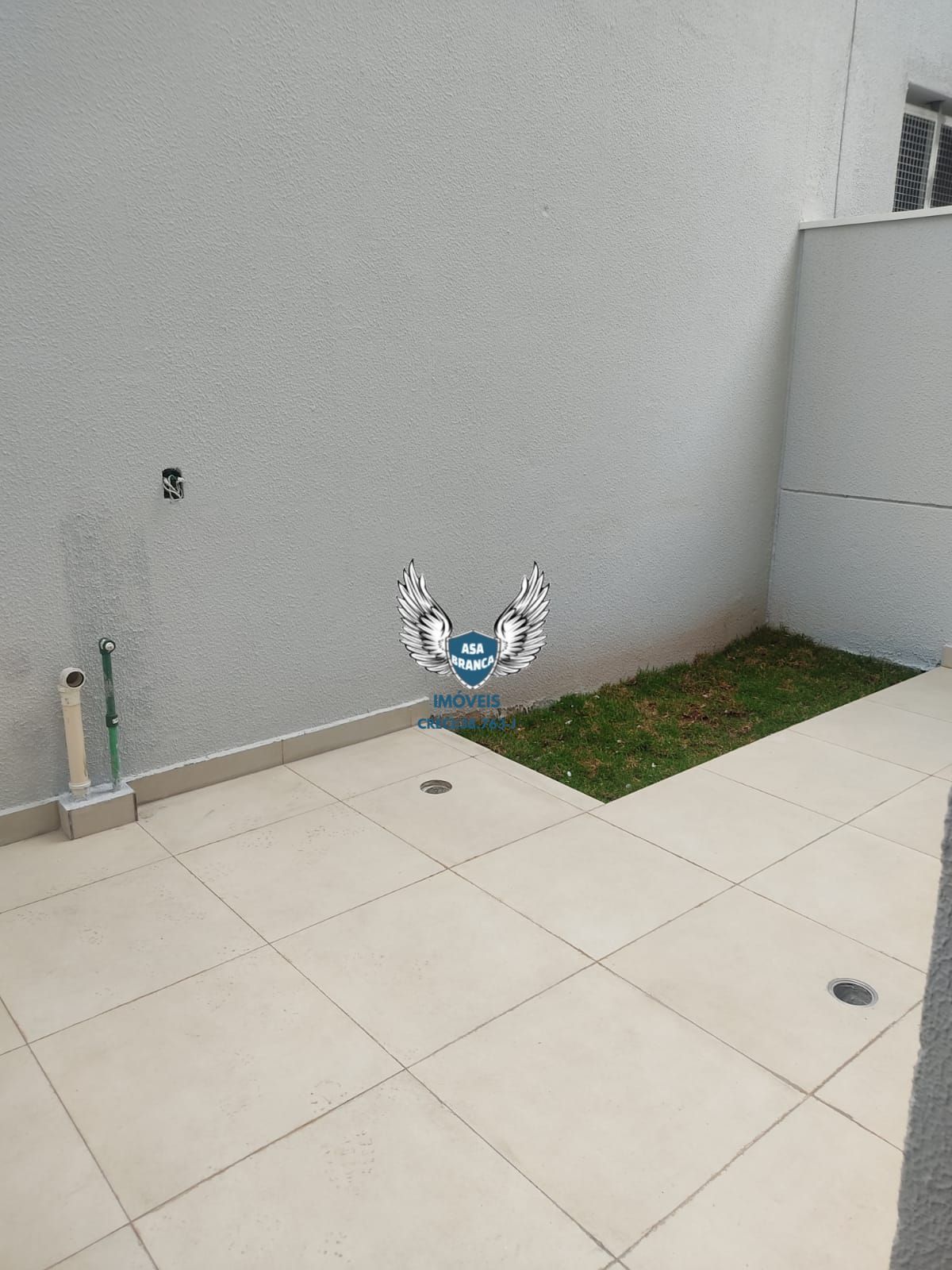Apartamento na vila ede com 02 dormitórios e 01 vaga de garagem