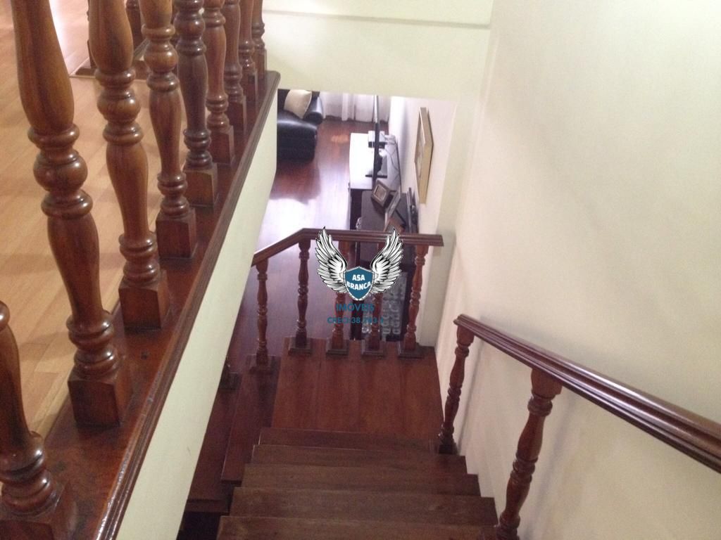Sobrado no jardim são paulo com 04 dormitórios sendo 02 suítes