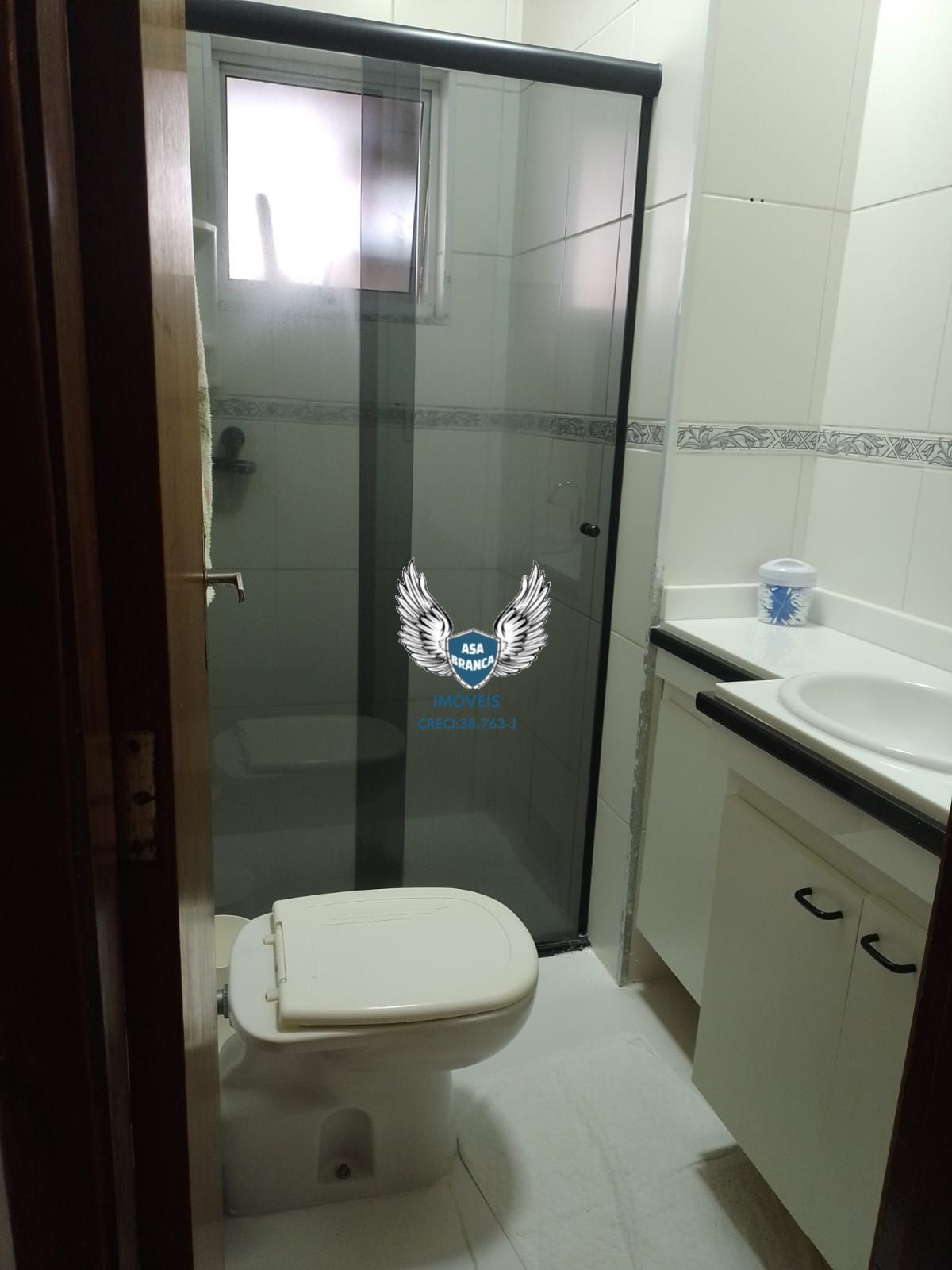 Excelente Sobrado, 3 Dormitórios, 1 Suíte com varanda, 2 Vagas, Sala 2 ambientes