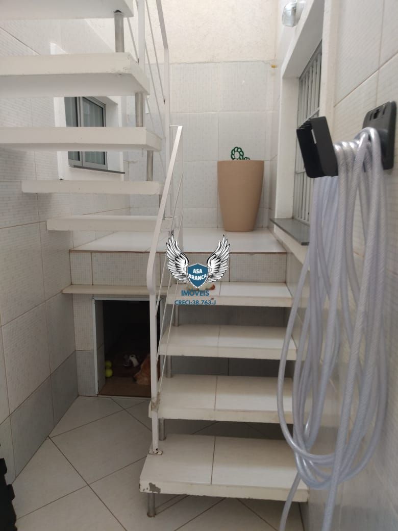 Sobrado na freguesia do ó com 03 dormitórios sendo 01 suíte, à 300 metros da fut