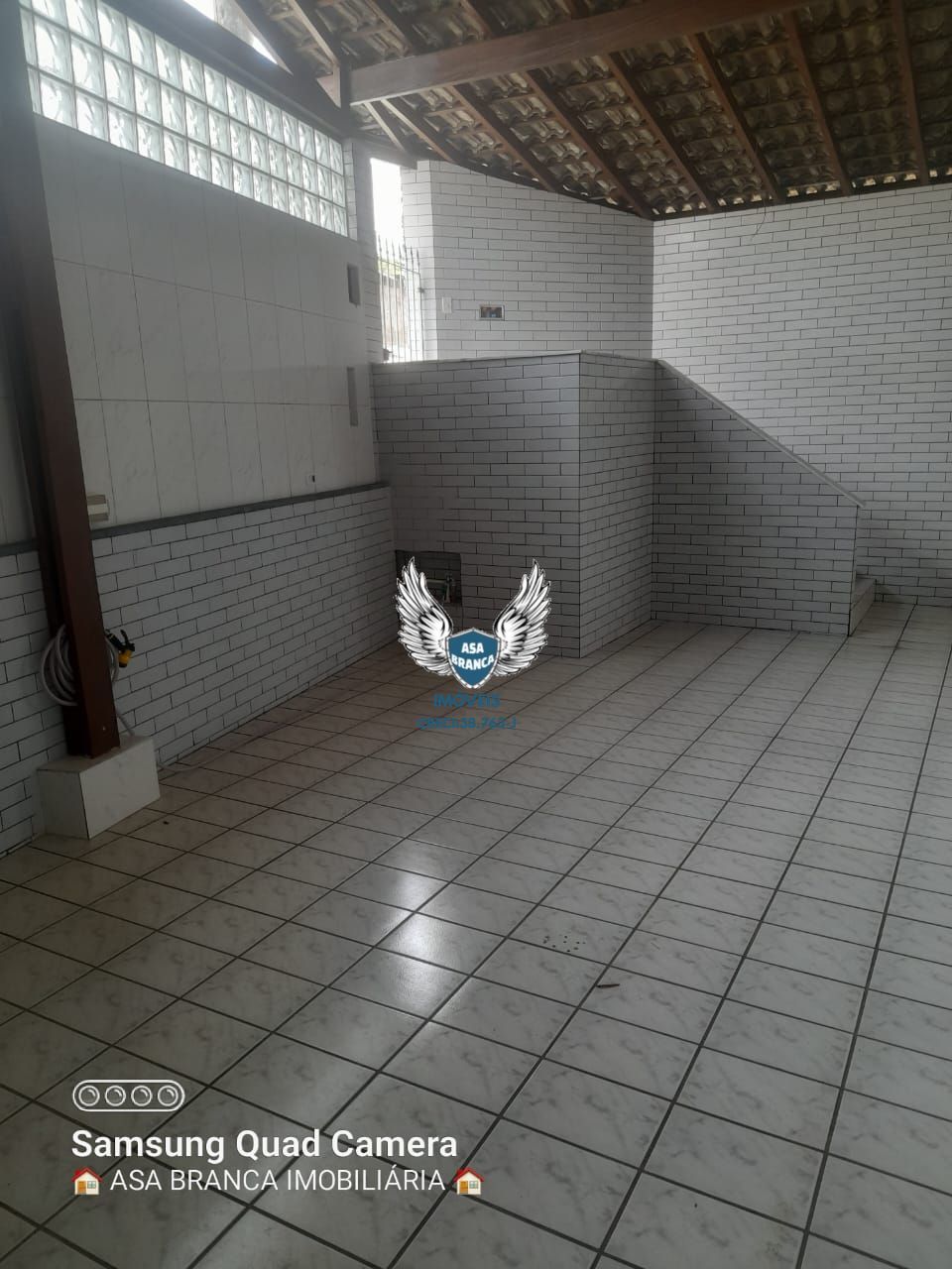 Casa assobradada de esquina na zona sul próximo shopping interlagos 03 dormitóri