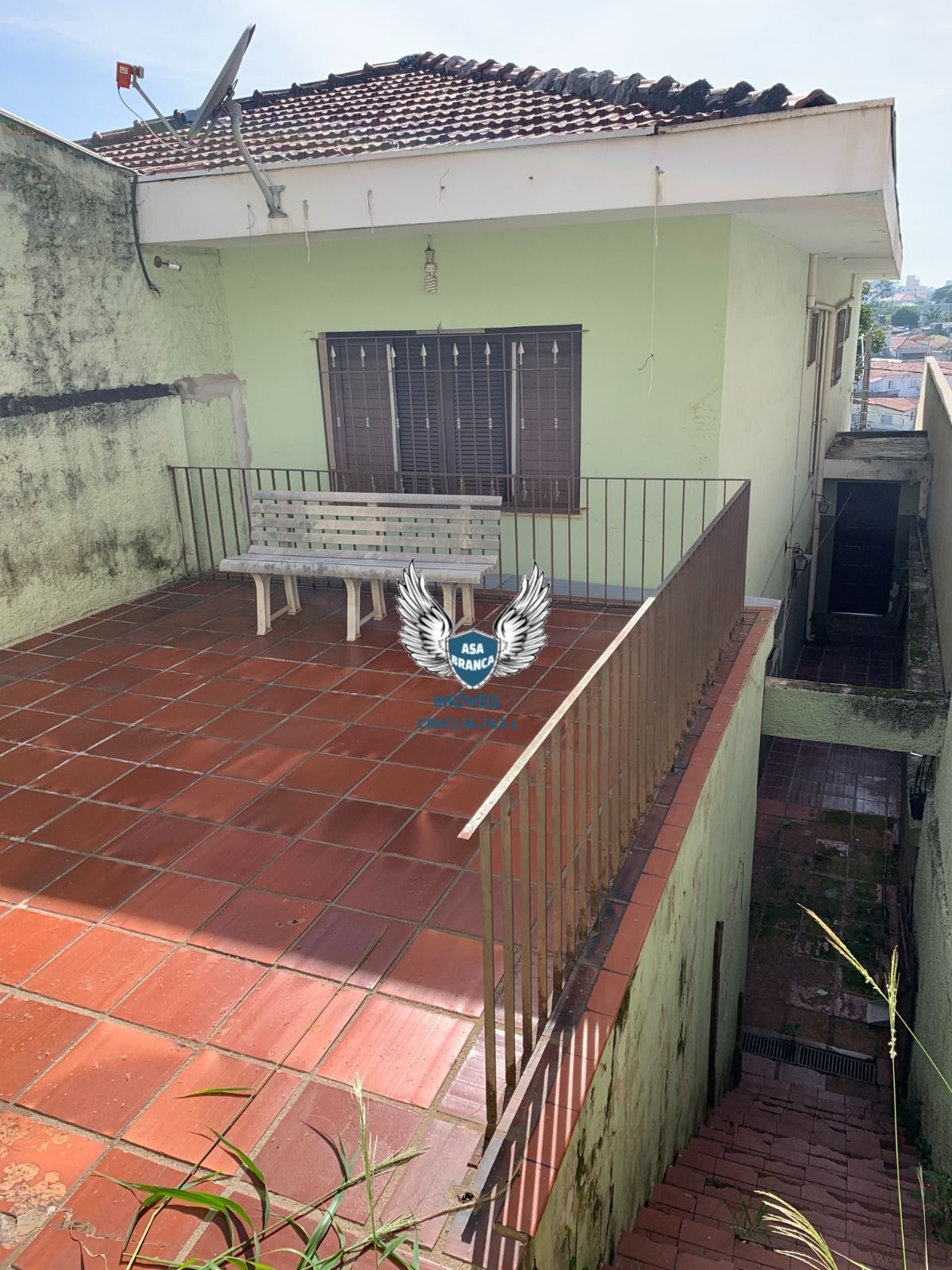 Sobrado no tucuruvi com 03 dormitórios sendo 01 suíte e 02 vagas de garagem