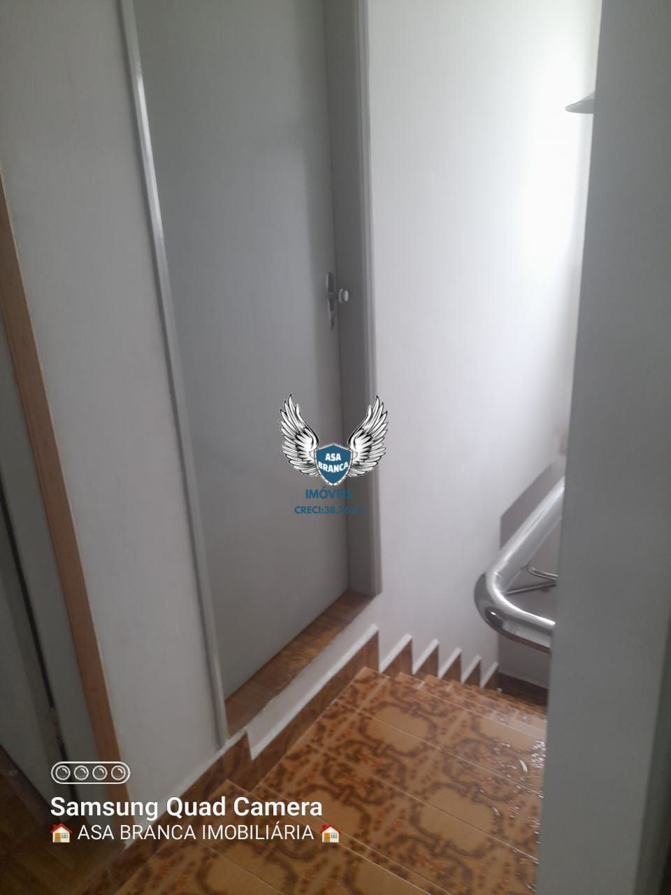 Casa assobradada de esquina na zona sul próximo shopping interlagos 03 dormitóri