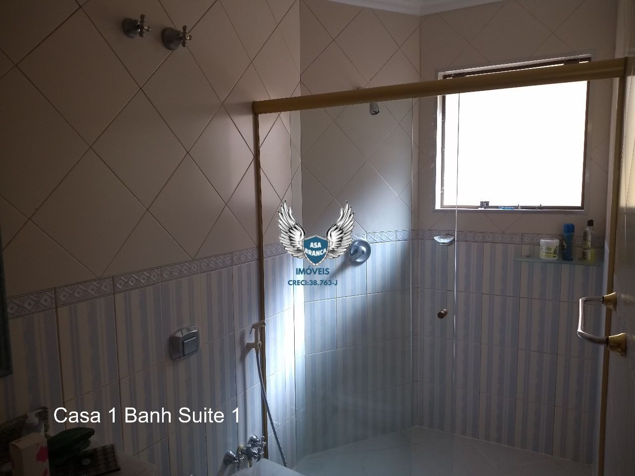 Imóvel com duas casas no terreno