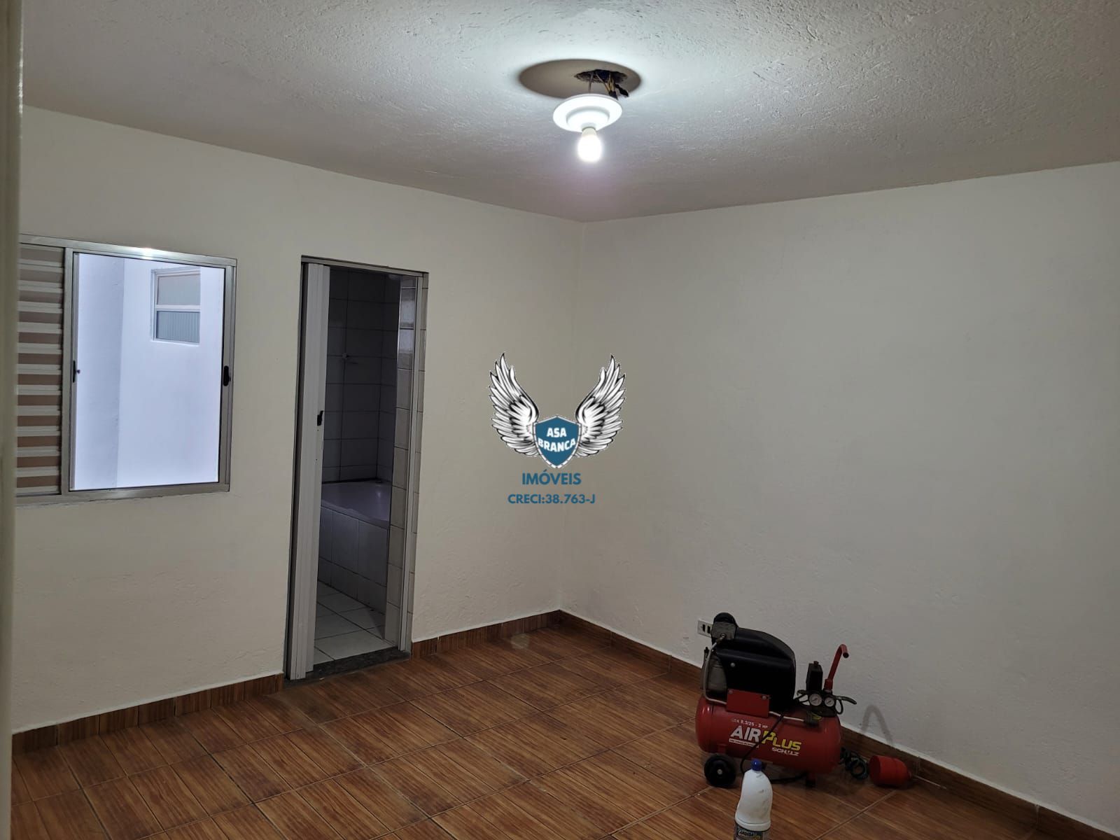 Casa térrea no lauzane com 03 dormitórios e 01 suíte