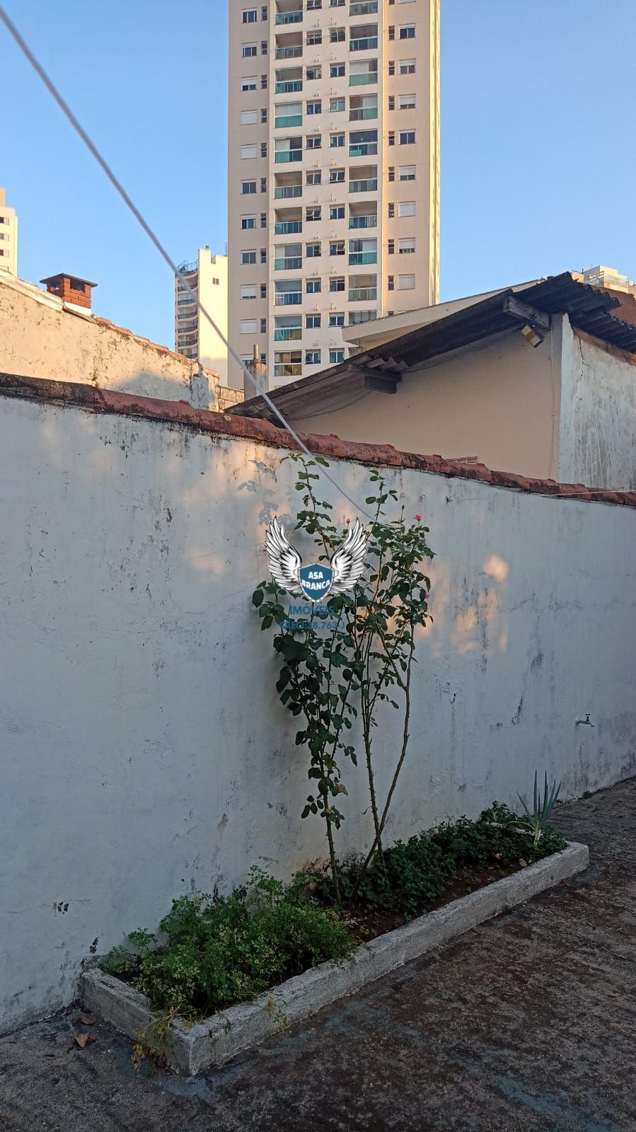 Casa térrea santa terezinha ( zona norte) com 03 dormitórios , sendo 01 suíte e
