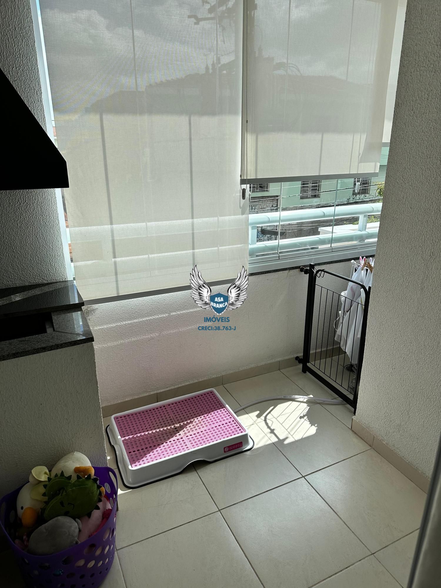 Apartamento no imirim com varanda 02 dormitórios e 01 vaga de garagem ( travessa