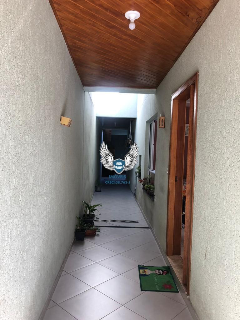 Sobrado no tremembé com 03 suítes