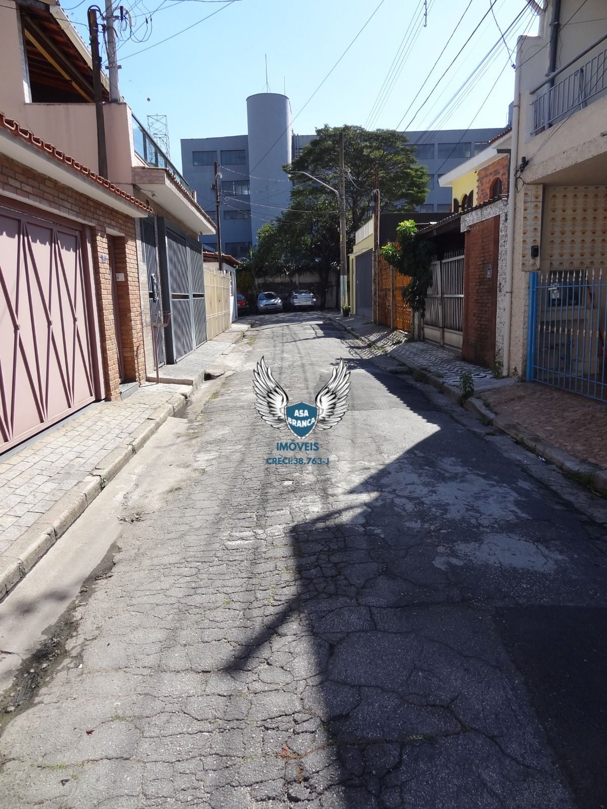 Sobrado na vila guilherme com 03 dormitórios sendo 03 suítes , rua sem saída fec