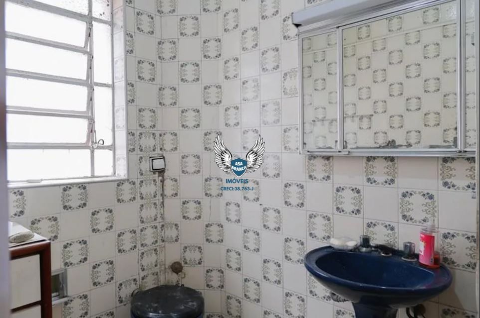 Sobrado em santana com 03 dormitórios sem vaga de garagem