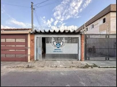 Casa térrea ( com piscina ) no tucuruvi 04 dormitórios sendo 01 suíte e 02 vagas