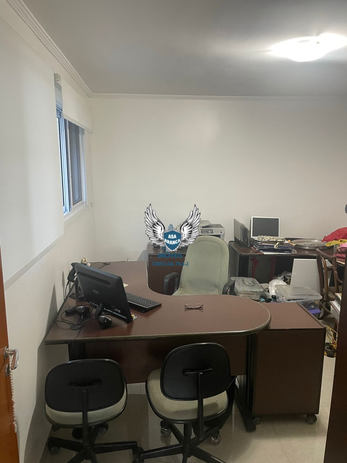 Sobrado no horto florestal com 04 dormitórios sendo 03 suíte