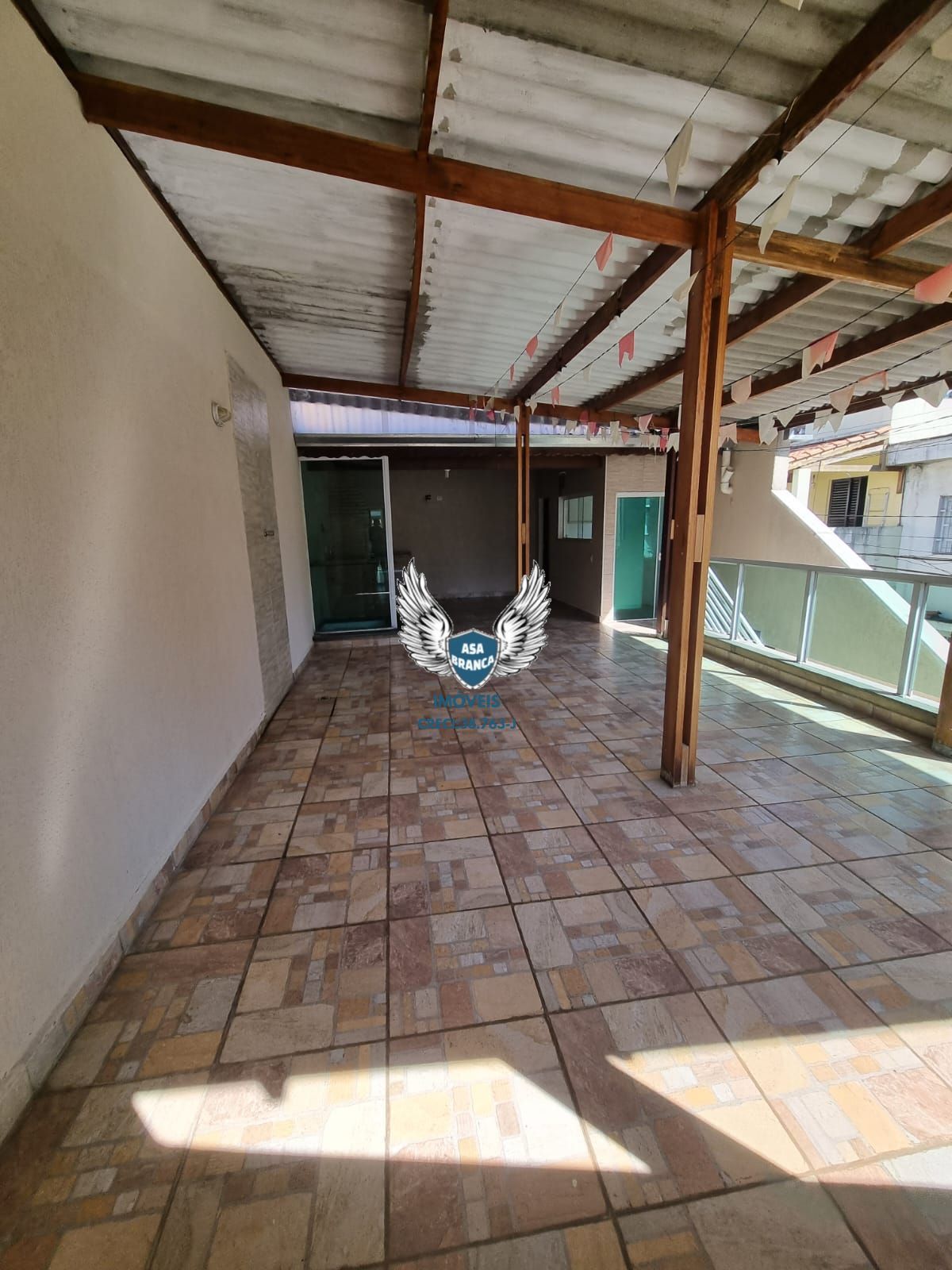 Casa térrea de vila no lauzane paulista com 03 dormitórios sendo 01 suíte