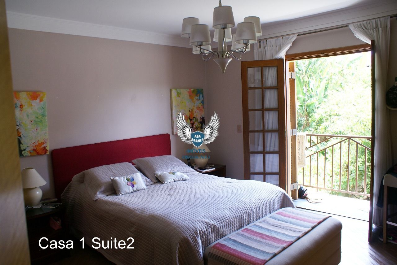 Imóvel com duas casas no terreno