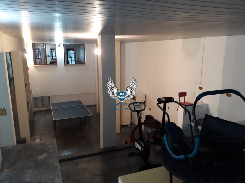 Casa térrea no tucuruvi com 03 dormitórios 01 suíte
