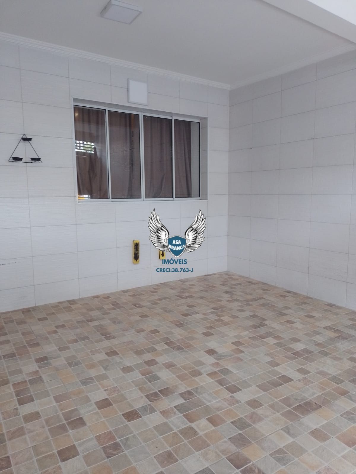 Excelente Sobrado, 3 Dormitórios, 1 Suíte com varanda, 2 Vagas, Sala 2 ambientes