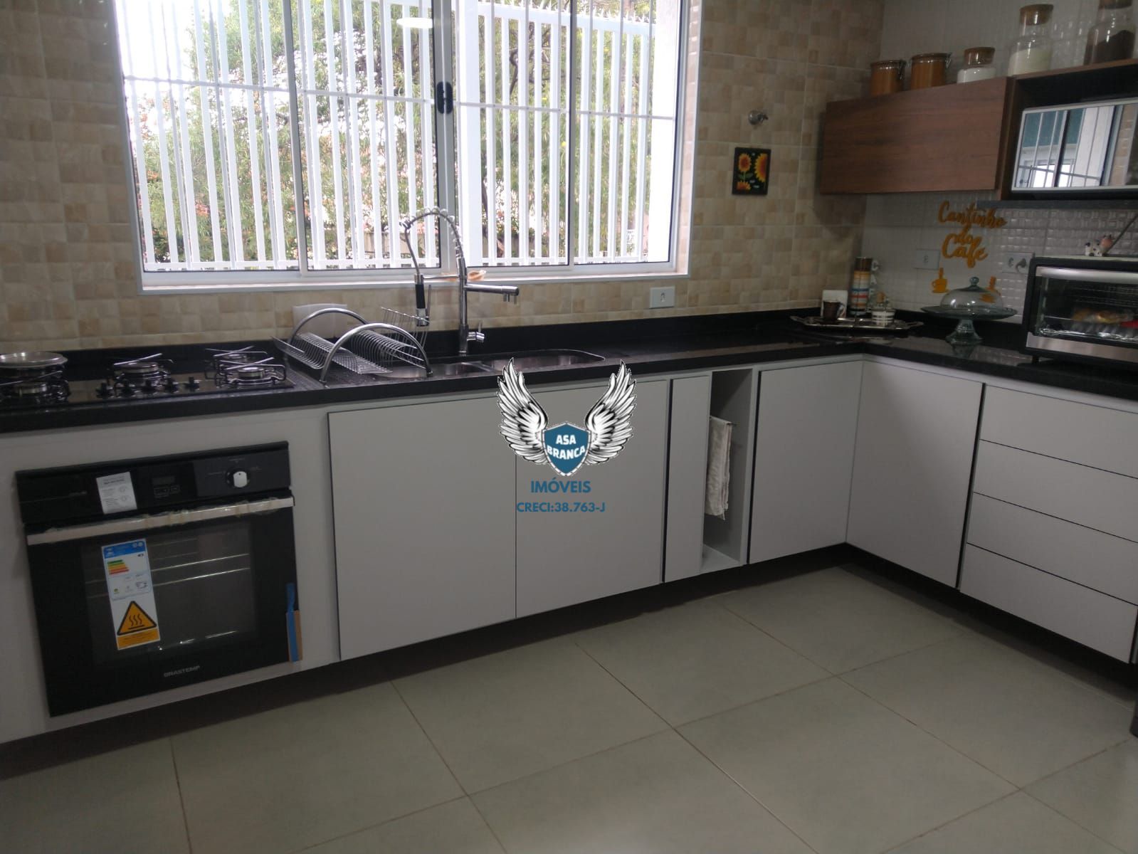 Sobrado no jardim são paulo 03 dormitórios sendo 02 suítes e 02 vagas de garagem