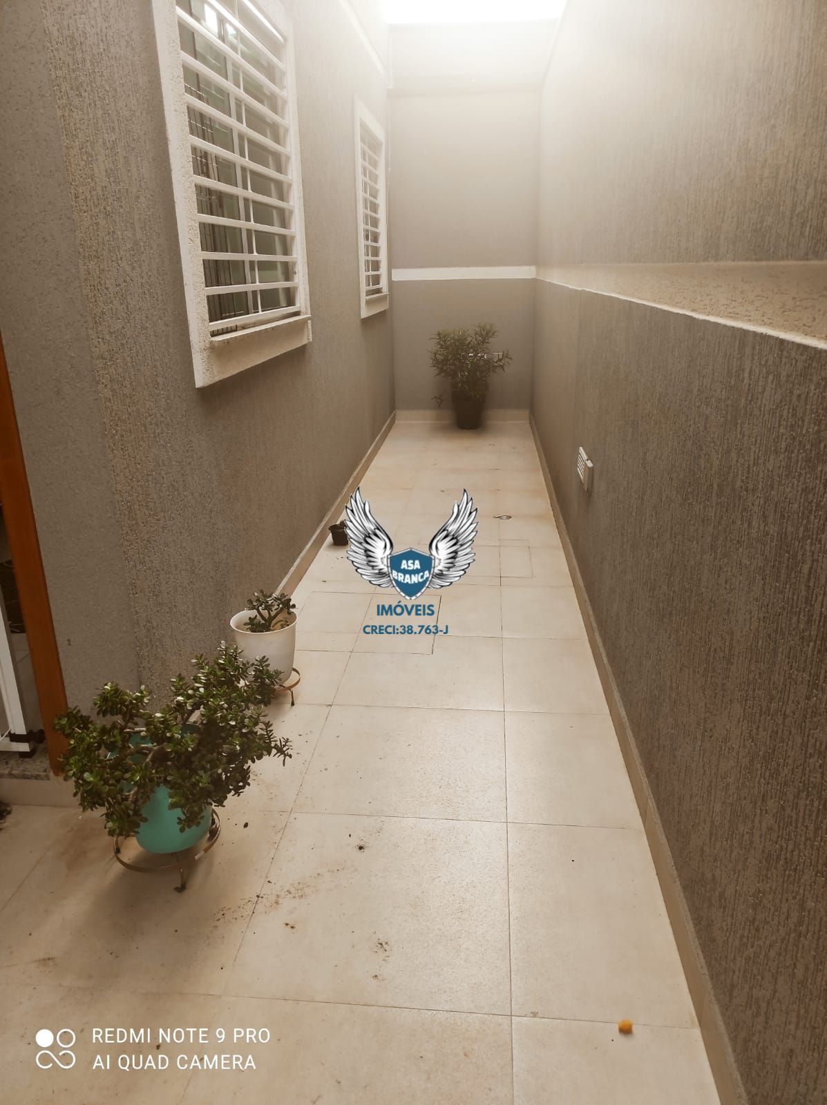 Casa em condomínio fechado no tremembé com 02 domitorios , s